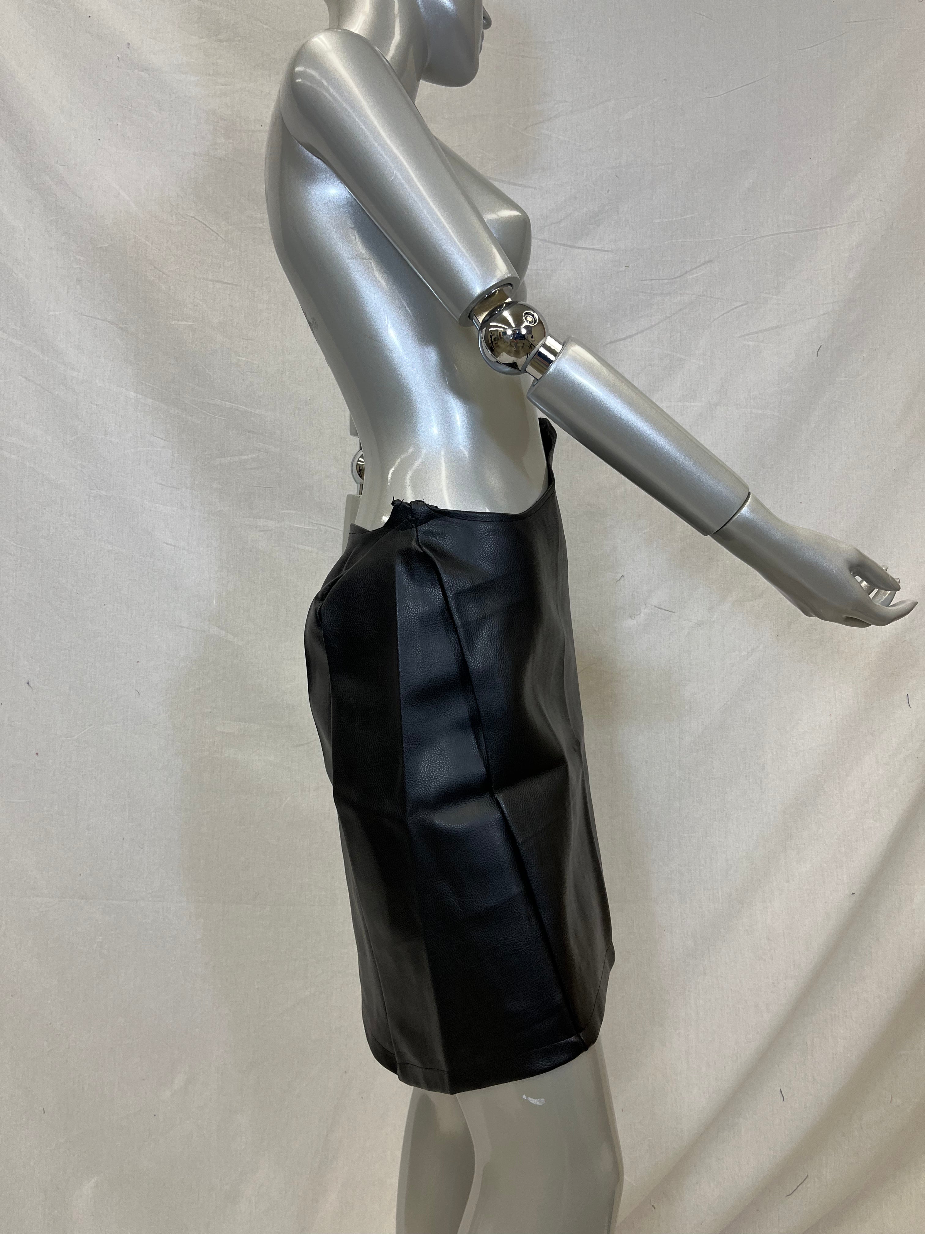 Yeaut Black Asymmetrical Skirt