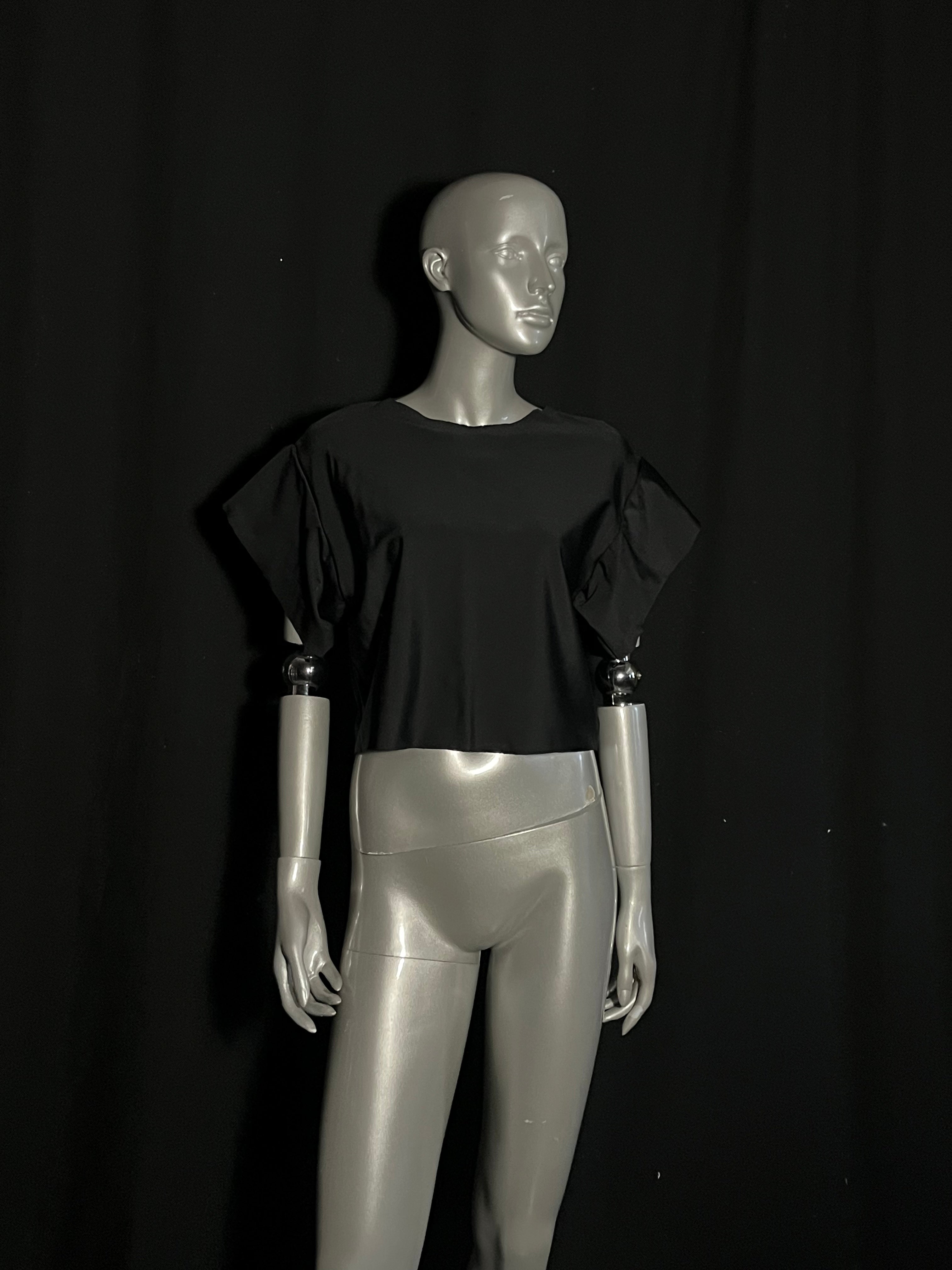 Yeaut Cropped Short Sleeve